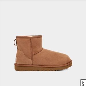 Ugg classic mini II